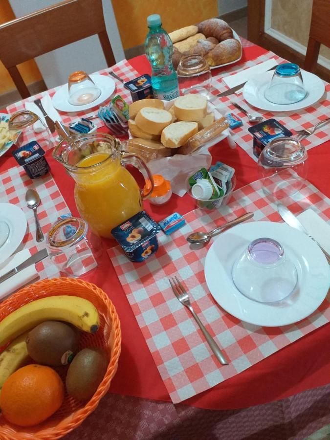 B&B Il Girasole 산타나아레시 외부 사진