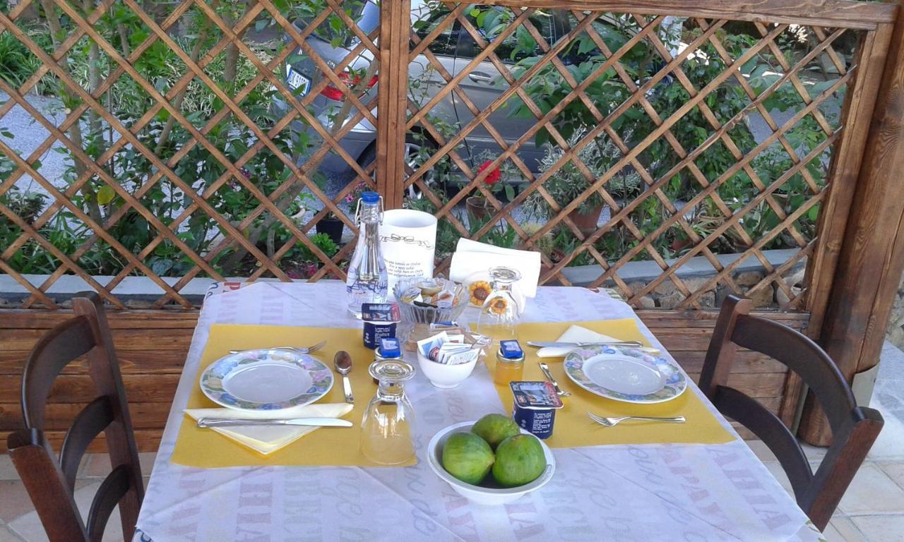 B&B Il Girasole 산타나아레시 외부 사진