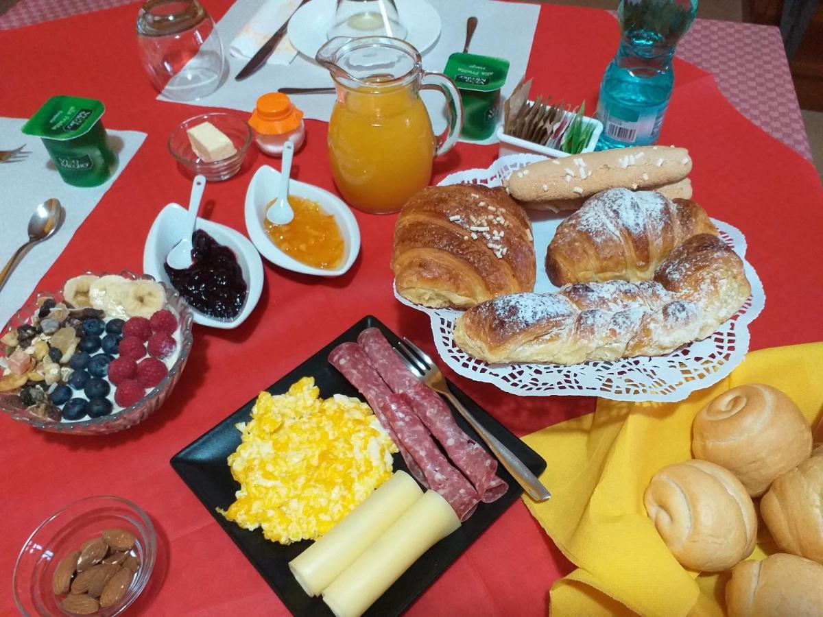 B&B Il Girasole 산타나아레시 외부 사진